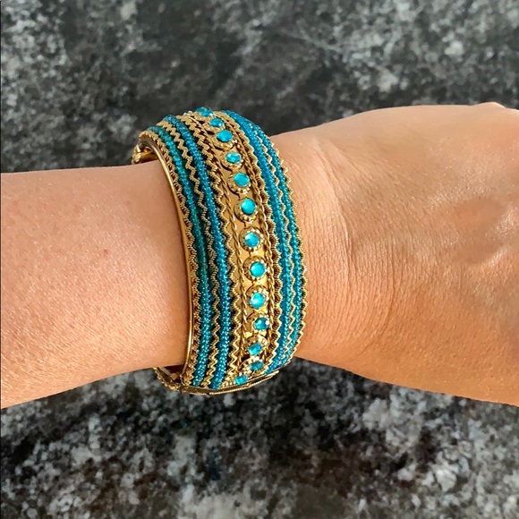 Gorgeous Bangle - Picture 3 of 4